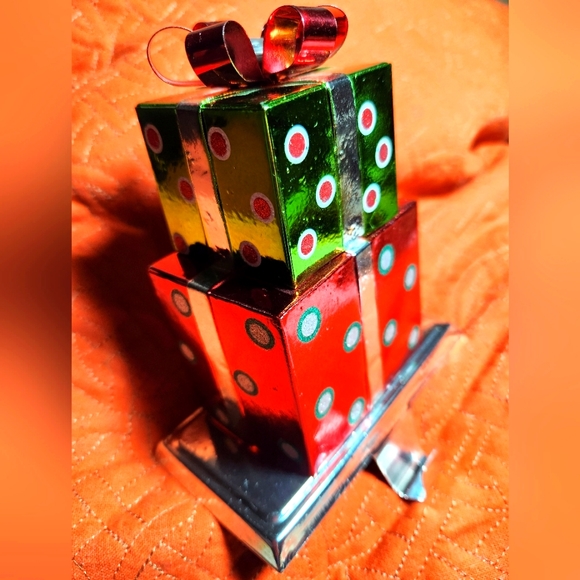 Holiday presents ,stocking hook/ holder for mantle /shelf, metal weighted heavy - Picture 9 of 14